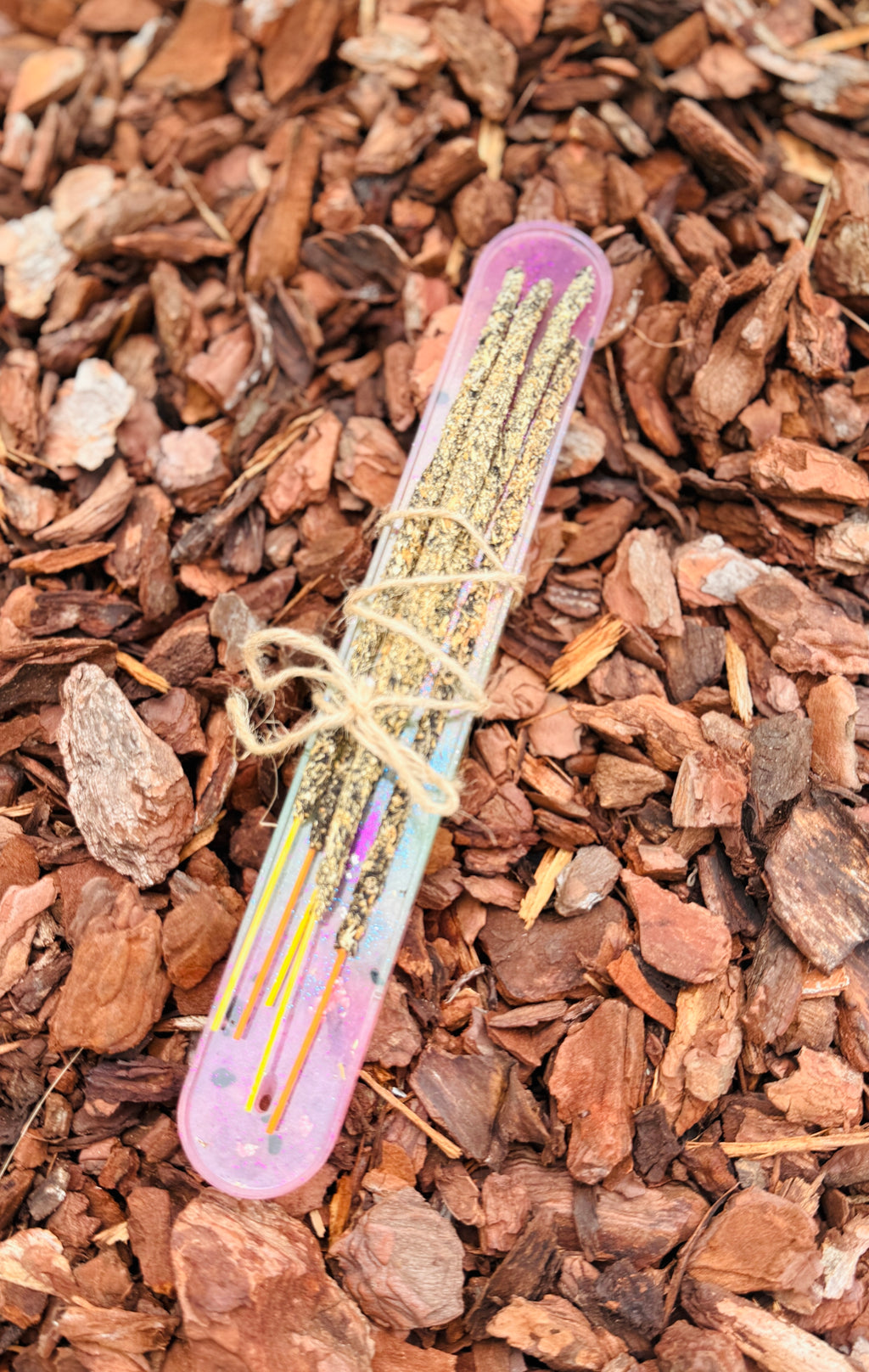 Set Artesanal de Quemador de Resina con 5 Varillas de Incienso – Hecho a Mano en