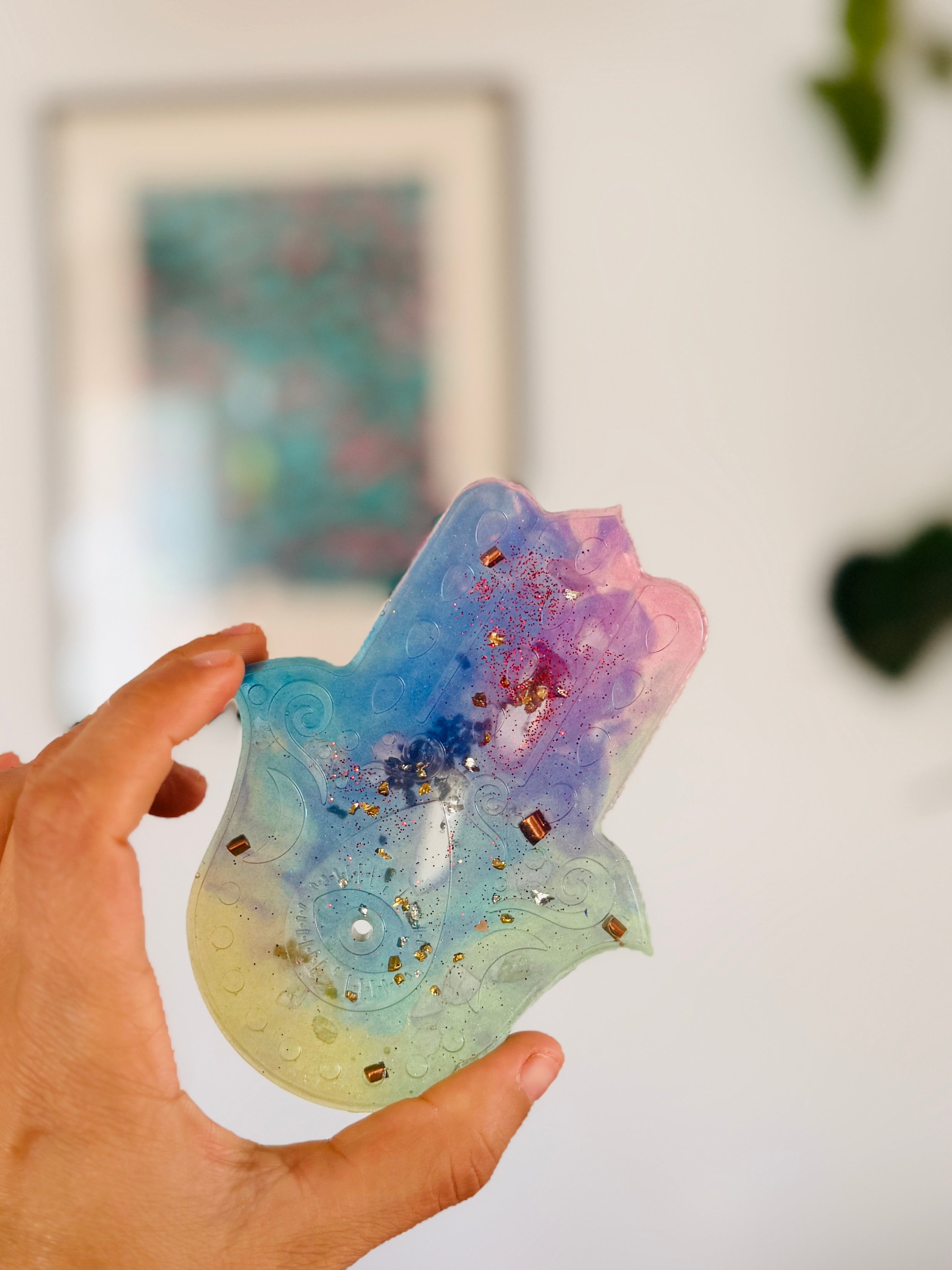 Set Quemador Mano de Fátima en Resina con 2 Varillas de Incienso – Hecho a Mano