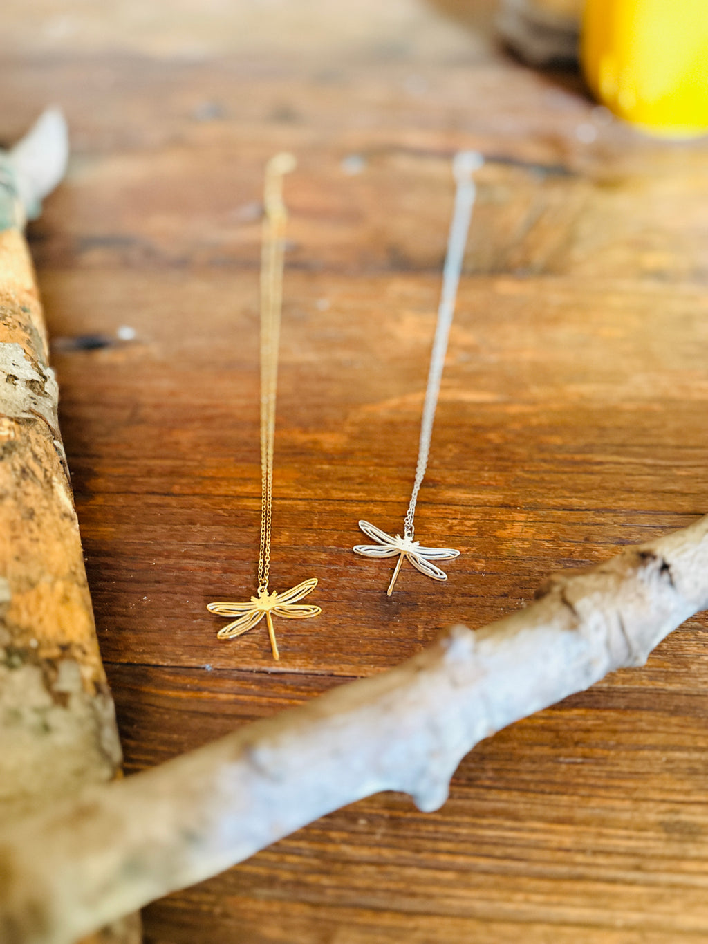 Collar Libélula – Acero inoxidable (plateado o dorado)