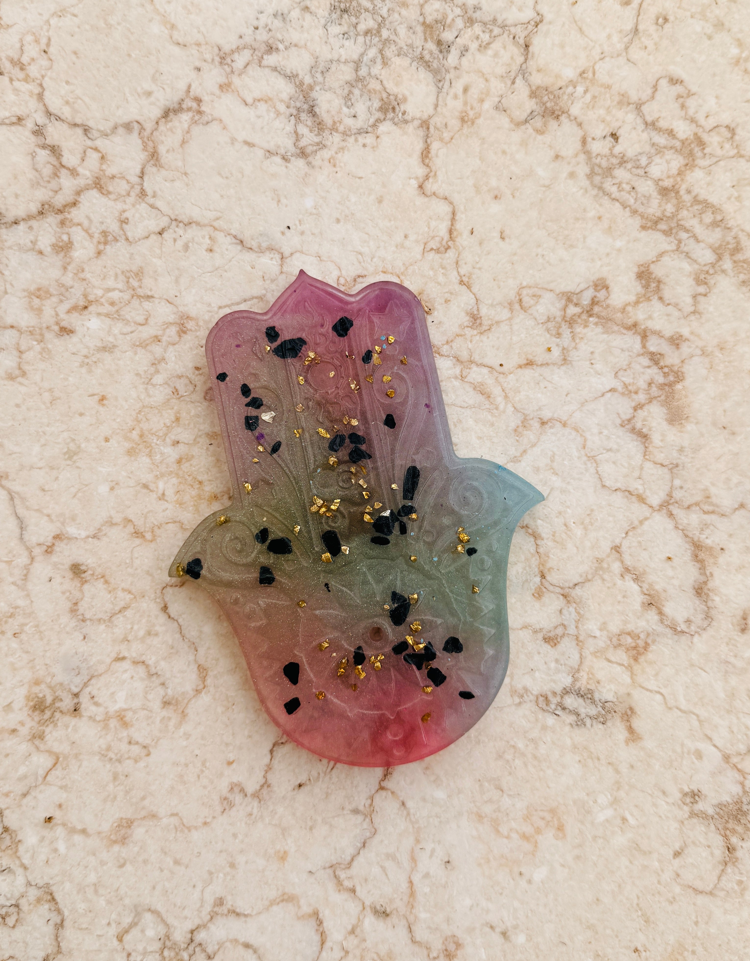 Set Quemador Mano de Fátima en Resina con 2 Varillas de Incienso – Hecho a Mano