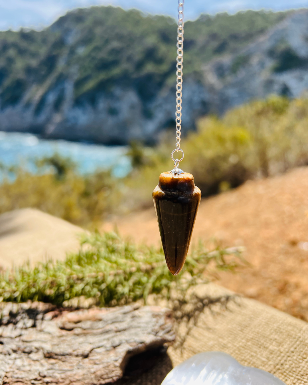 Péndulo de Ojo de Tigre – Protección, Claridad y Fuerza Interior✨🐅