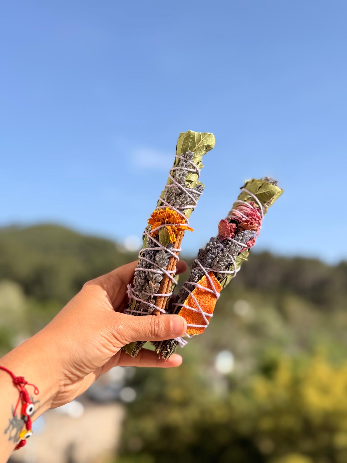 Sahúmo Artesanal con Hierbas Naturales de Ibiza